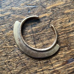 Tiro Tiro brass cuff